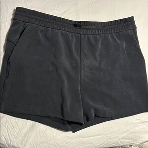 Lululemon softstreme high-rise 4” short